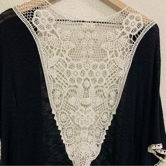 RUE 21 KIMONO WOMENS SMALL BLACK KNIT WHITE CROCHET BACK BOHO FESTIVAL HIPPIE. - Picture 6 of 11